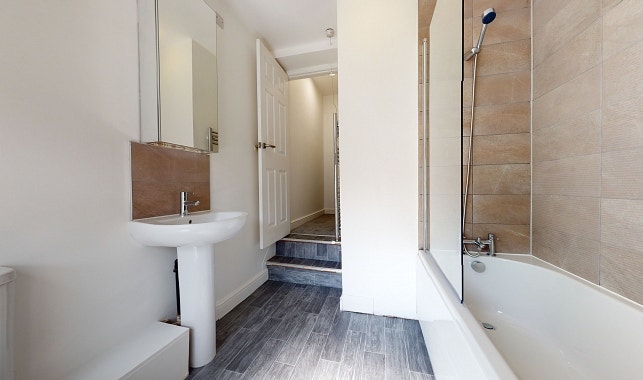 URGENT Room Available Feb–June | Bills Included Main Photo