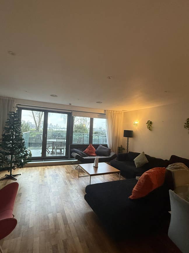 Room for rent in Canary wharf with a great view  Main Photo