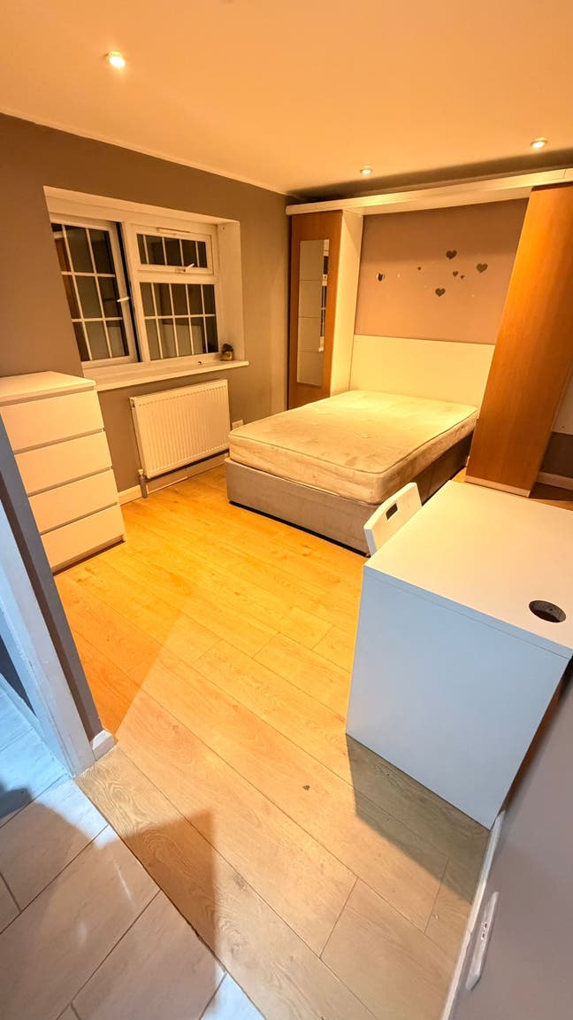 1 Bedroom Flat in East Acton Bills Included!!🙋🏻 Main Photo