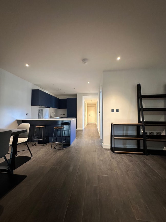 Double Bedroom Replacement – Wembley (HA9) Main Photo