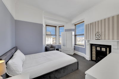 Cosy Room:Walk to Dockyard & Transport Links🏡 Main Photo