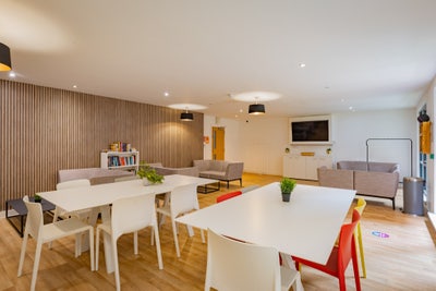 Modern Spacious Studios Main Photo