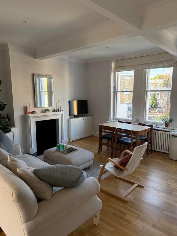 Beautiful Light, Open Flat in De Beauvoir Main Photo