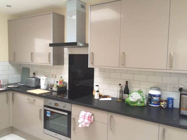 ⭐ Huge Db Rooms– 1 Min to Leyton Tube. Bills inc ⭐ Main Photo