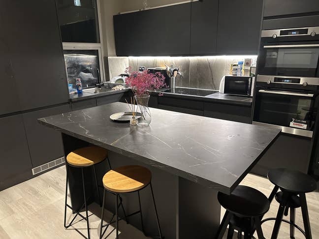 Comfy Double Room in E&C  Main Photo