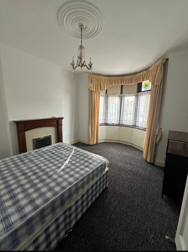 🔑Double Room - ground floor 🛏️✅🔑 Main Photo