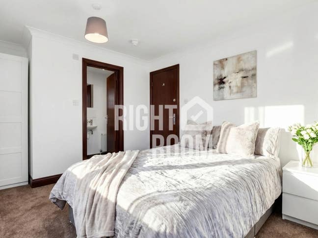 Stylish En-Suite Double | All Bills Included  Main Photo