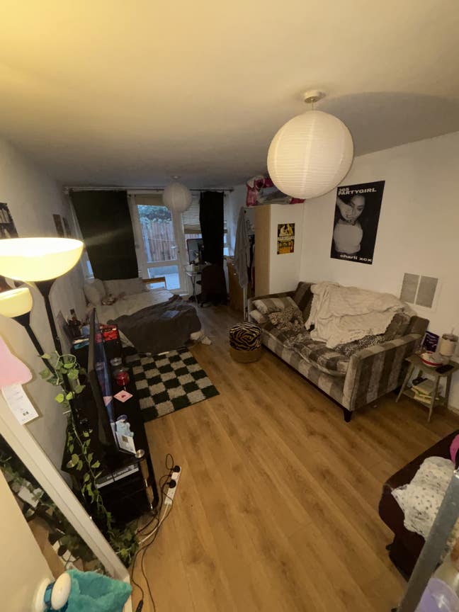 Spacious double room in Shadwell Main Photo