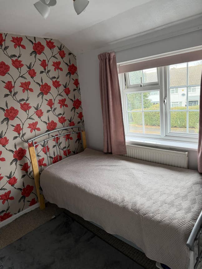Lovely Single Room to Rent in a Friendly Family Ho Main Photo