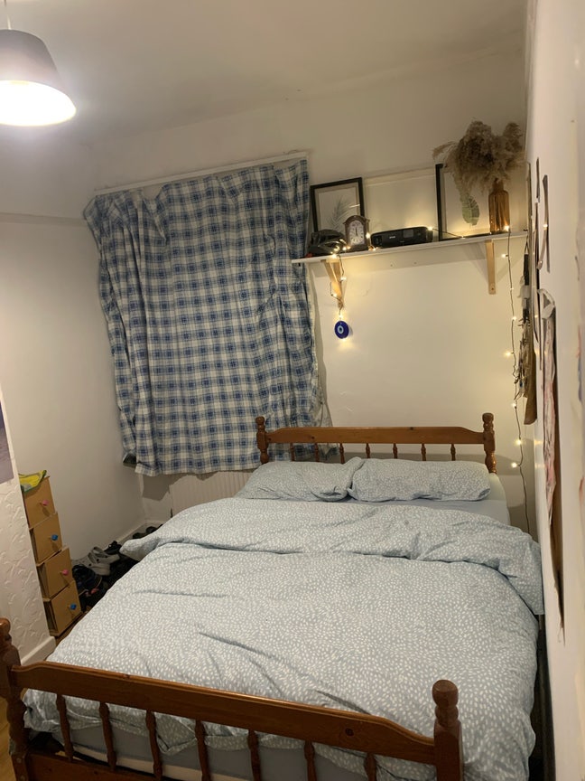 Room Available in Friendly 4-Bed House Main Photo