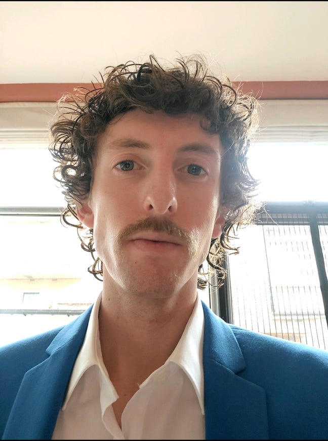 Professional moving to London Main Photo