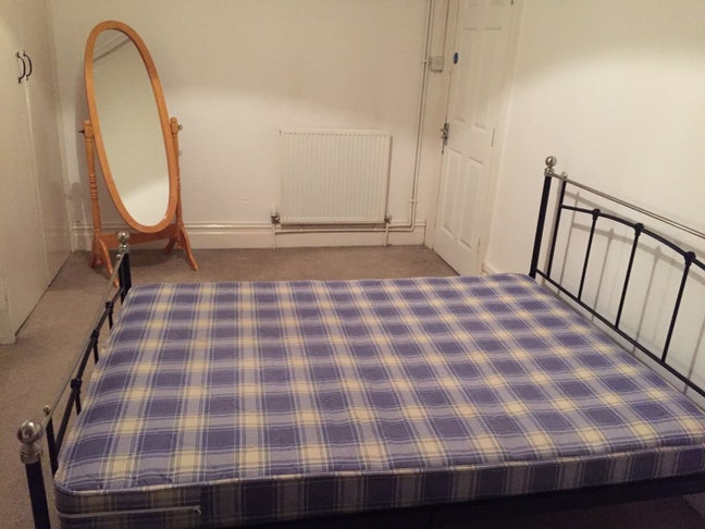 Excellent Double Room in Great Location  Main Photo