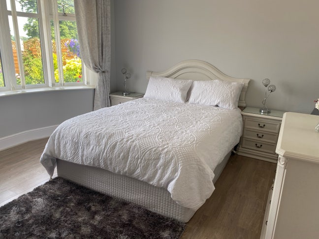 Langford Superb double en-suite room  Main Photo