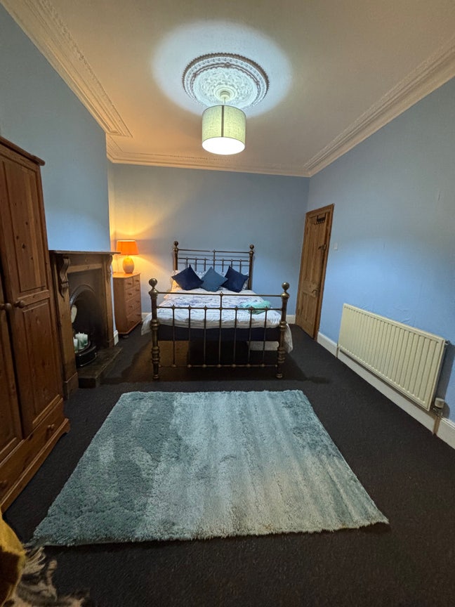 Large Double Room  on ground  floor in Mutley.  Main Photo