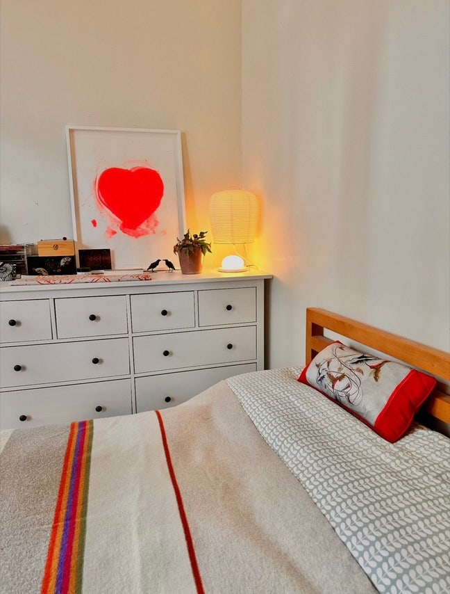 Large Double Room  Main Photo