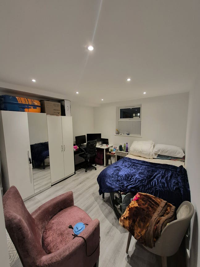 Temporary Accomodation Available Main Photo