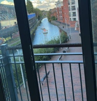 Double bedroom ensuite within a city center 2BHK  Main Photo