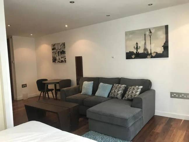 Studio Flat, Clowes Street, Salford  Main Photo