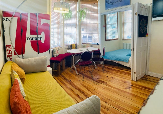 Sea city/downs from 1050pcm + bills 1-3 months neg Main Photo