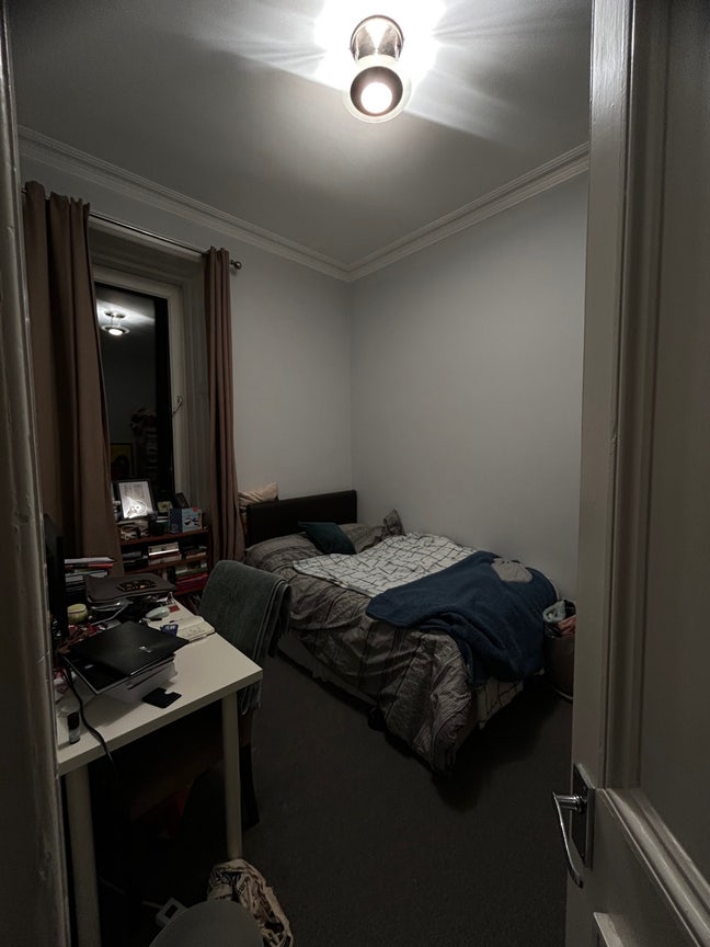 Spare room available in 2 bed Leith flat Main Photo