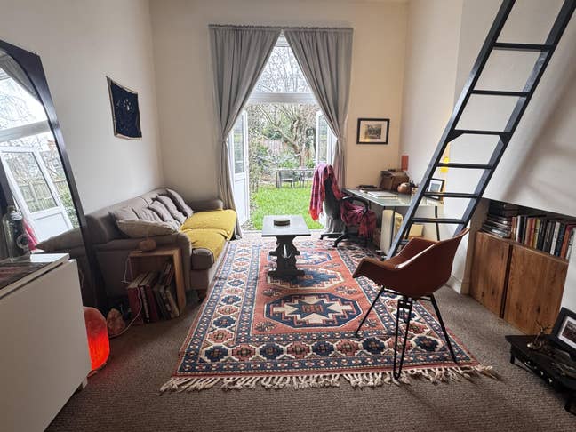 Double Room Sublet Main Photo