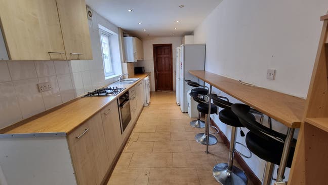 1 Room Available - selly oak Main Photo