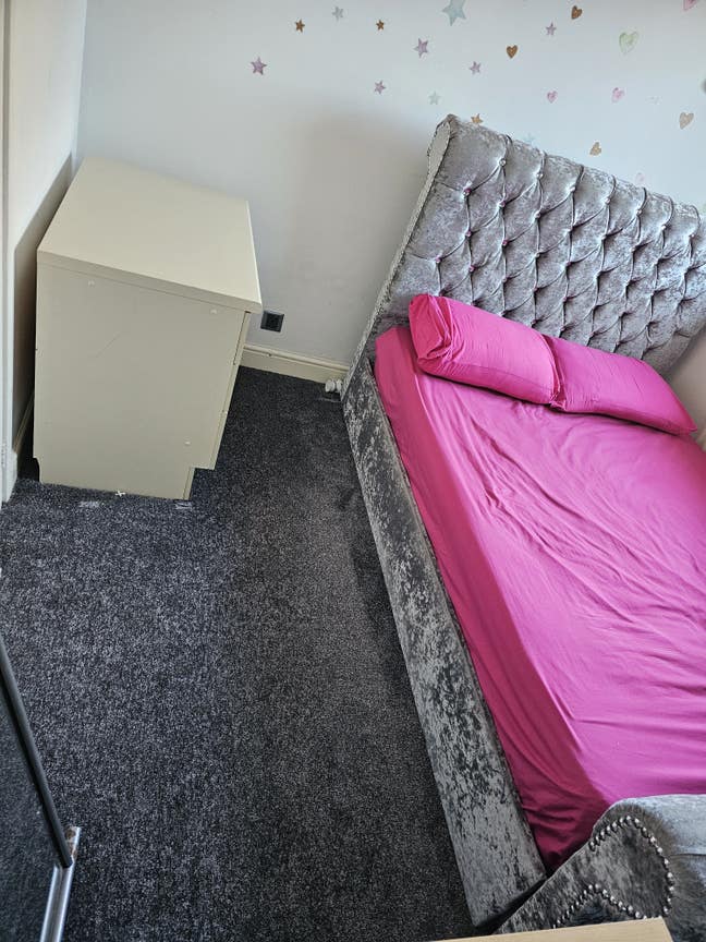 Portable double bedroom for rent, bill inclusive Main Photo