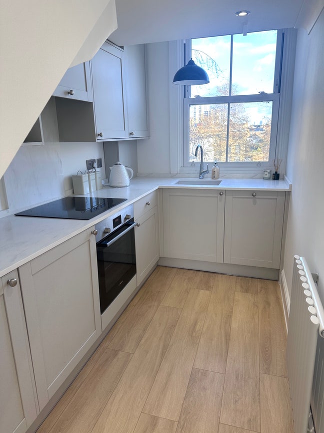 Double room to rent in Clapham North/ Stockwell Main Photo