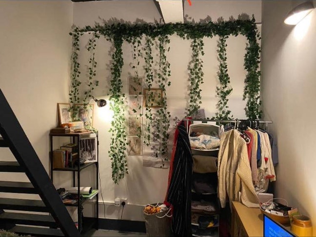 Creative warehouse split level room Main Photo