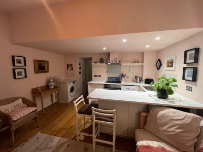 GONE .Beautiful garden flat to sublet in Richmond  Main Photo