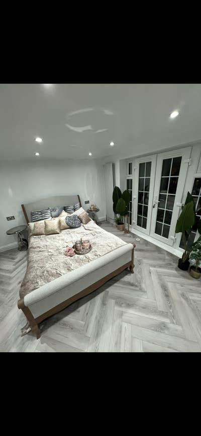 Loft conversion for rent suitable for a female. Main Photo