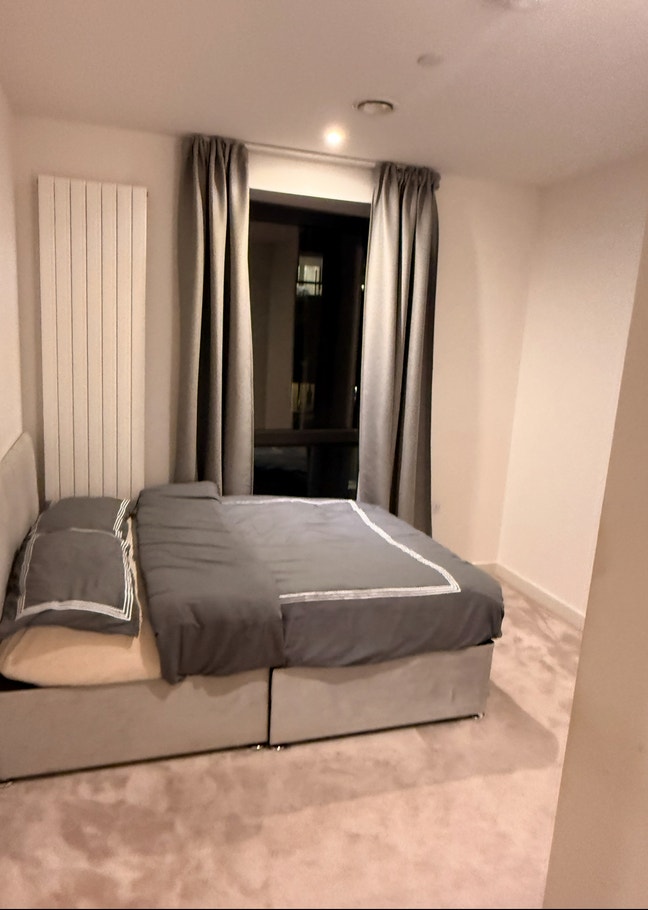 Double room - Royal Wharf (all bills incl) Main Photo