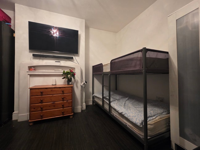 Single bed available- HA3 8BX Main Photo