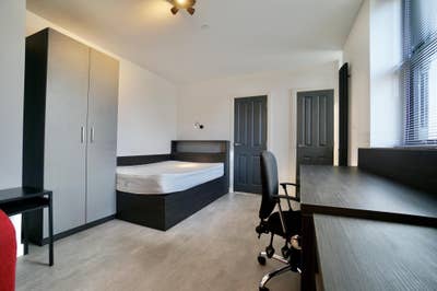 Studio 4 - woodfire shack Main Photo