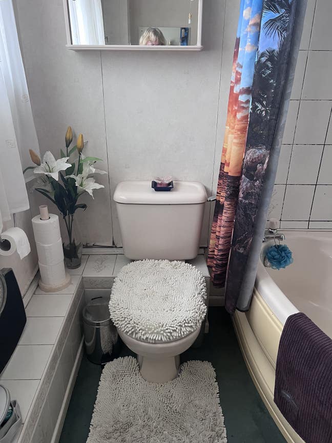 Nice double room available sharing with 1/2owners  Main Photo