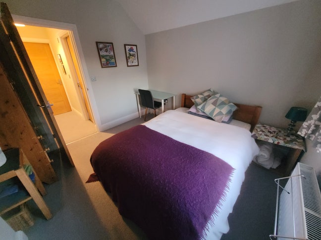 Monday to Friday let available in beautiful house Main Photo