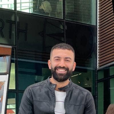 Professional Male seeks a double room Main Photo