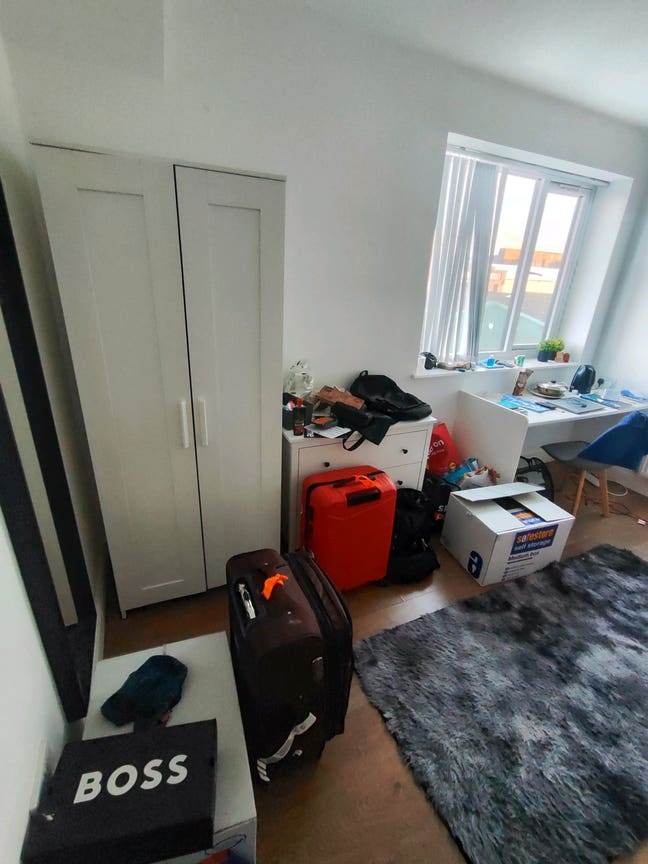 Big single room available Main Photo