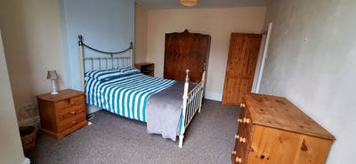 Large Double bedroom  Main Photo