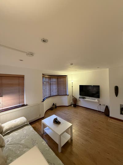 Spacious Big Single at Stratford Area  Main Photo