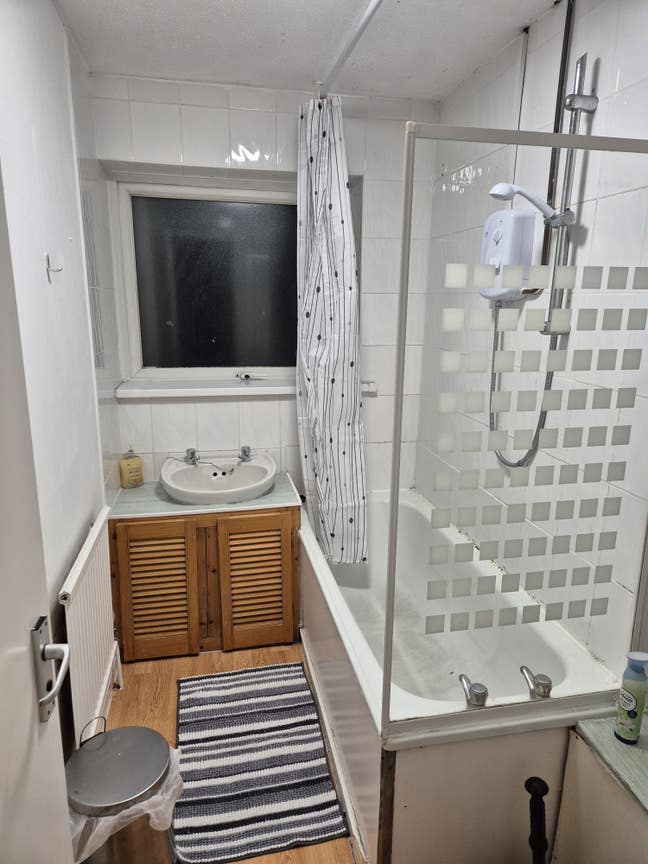 10 mins to MK Center. single and double Rooms Main Photo