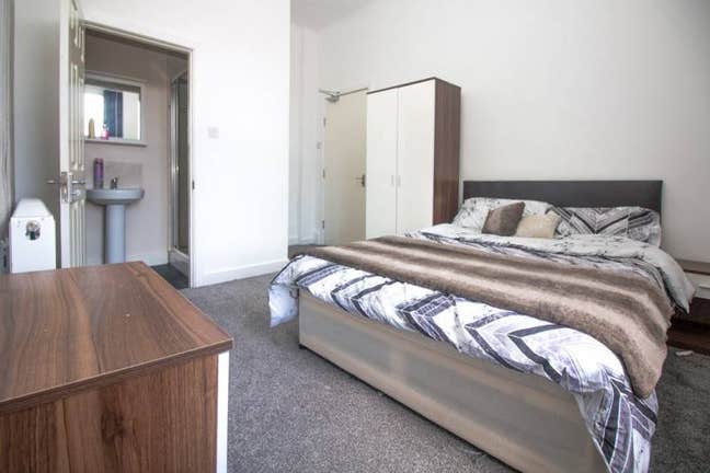 1 Double En Suite Double Room Available in L7! Main Photo