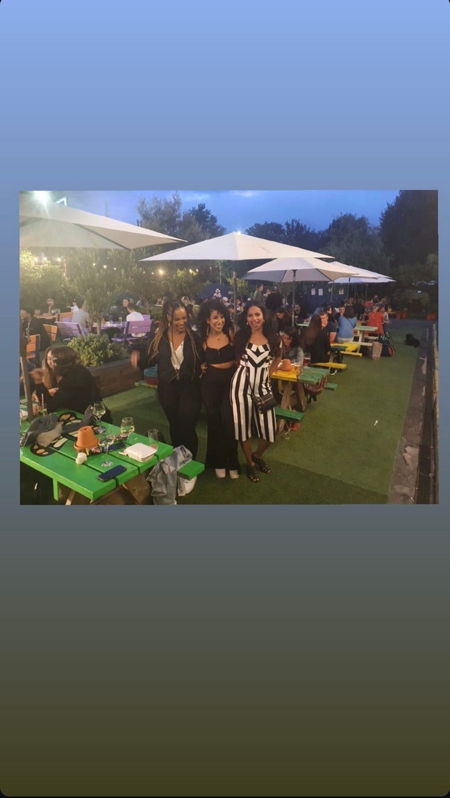 Young female professional looking for ensuite room Main Photo