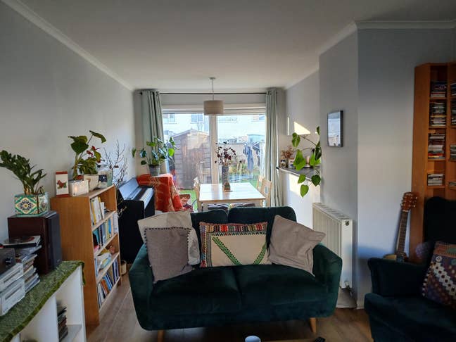 Double room available in a 2 bed house Main Photo