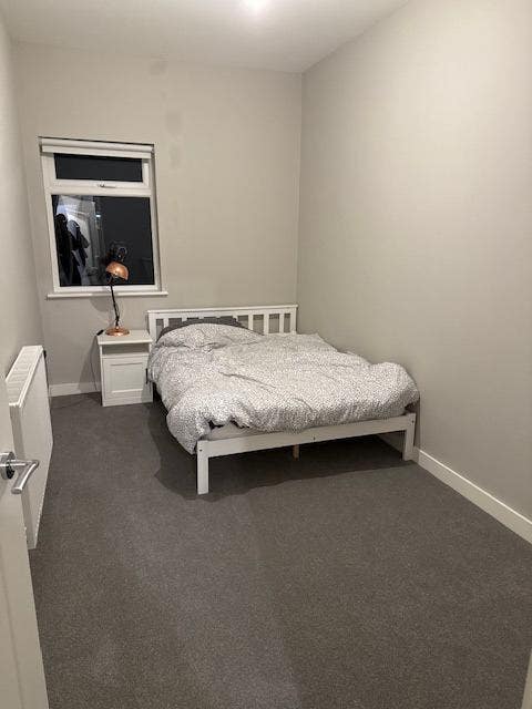 Double room available to rent Main Photo