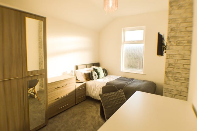 🚨 En Suite Room Near City Centre 🚨 Main Photo