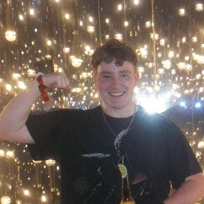 Moving to London on promotion Main Photo