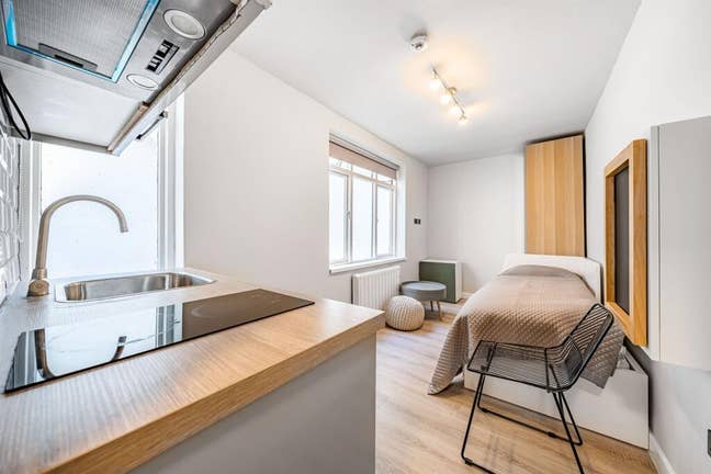 Modern Self-Contained Studio In sought after area. Main Photo