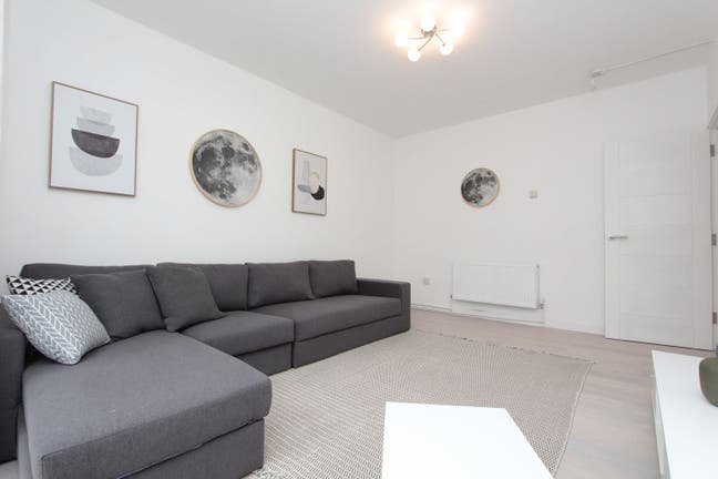 Brand New Doule Room Near Liverpool Street!! Main Photo