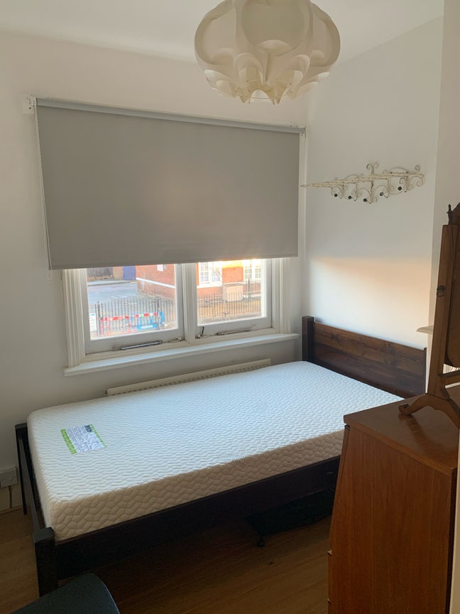 Box  Room Available in Warm Family House  Main Photo